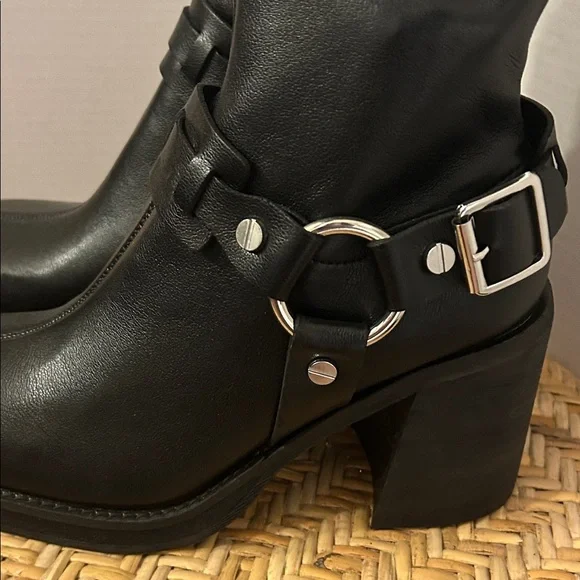 Steve Madden Black Heeled Boots with Buckle Detail - Picture 4 of 6